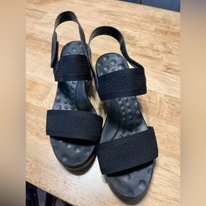 Malu sandal